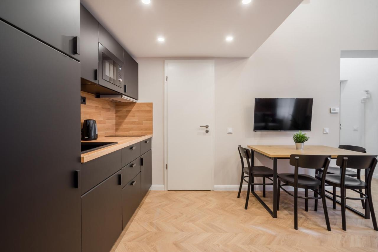 K33- Boutique Apartments, Best Location, By Bqa Budapest Luaran gambar