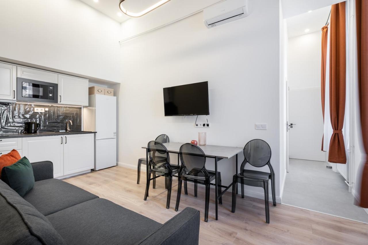 K33- Boutique Apartments, Best Location, By Bqa Budapest Luaran gambar